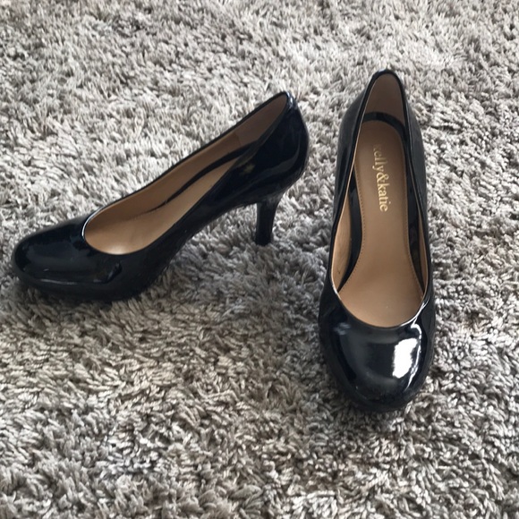 Kelly & Katie Shoes - Kelly & Katie black heels